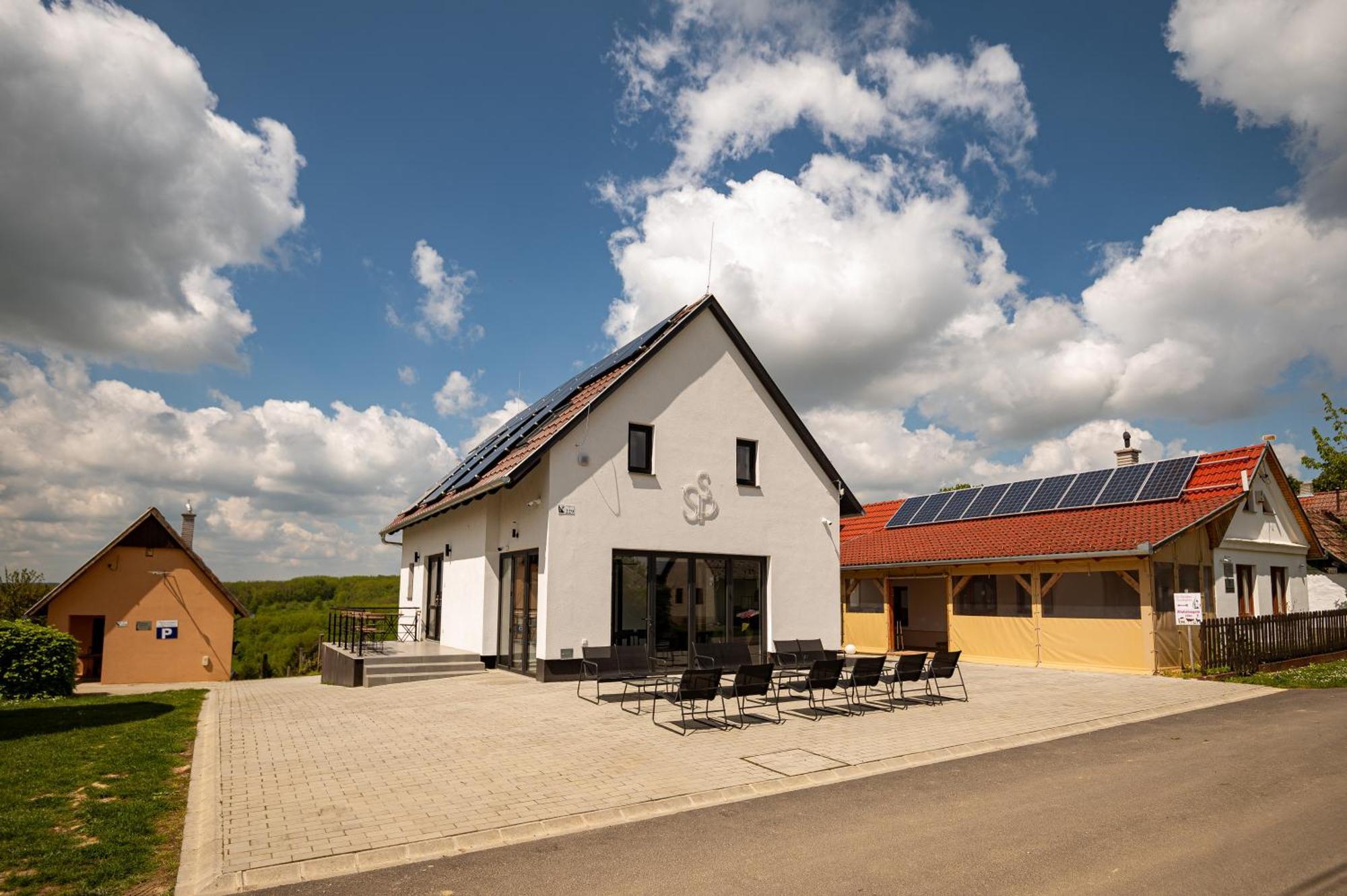 Förhénc Wine House&Guesthouses I-II-III Nagykanizsa Esterno foto