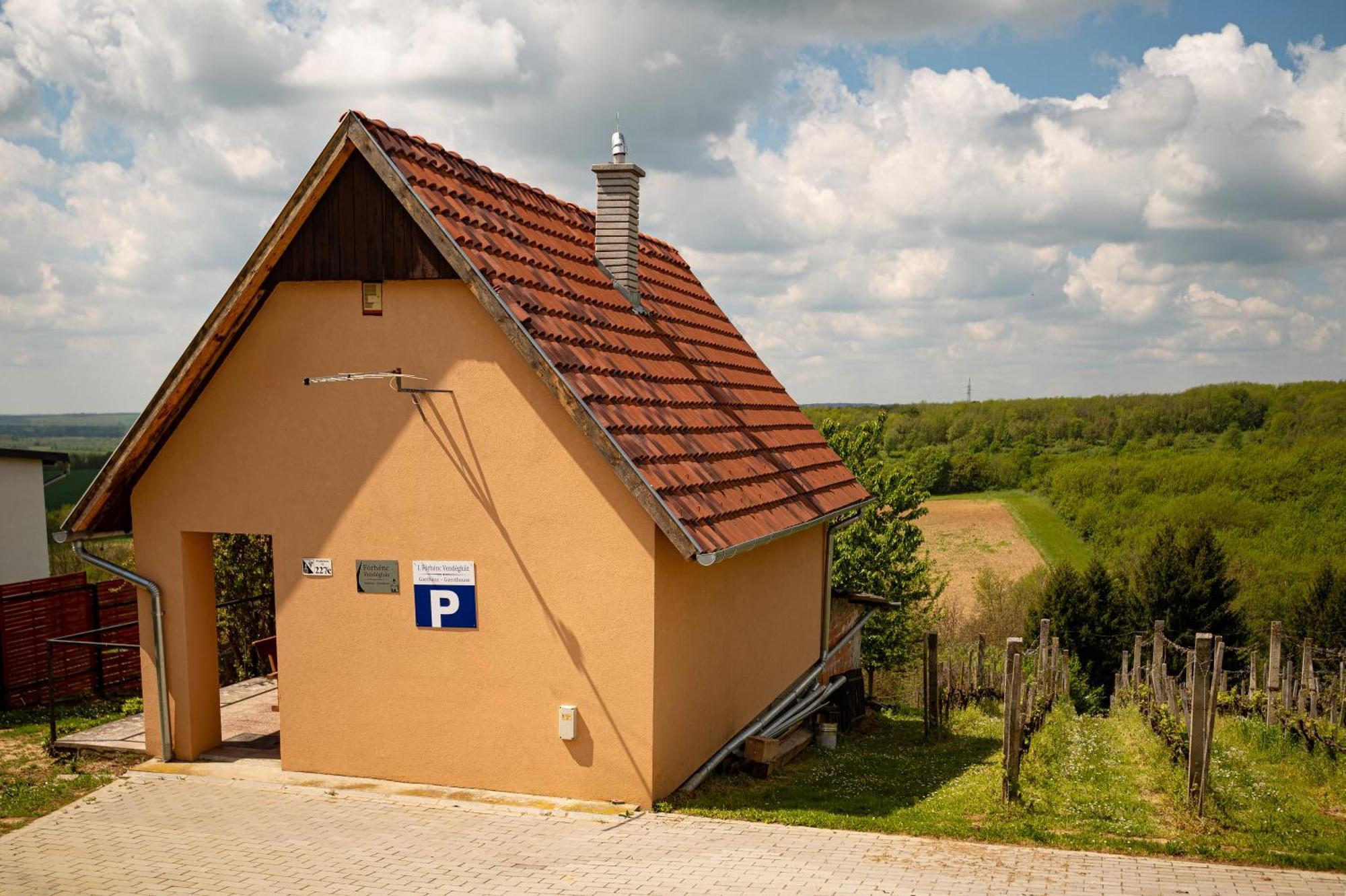 Förhénc Wine House&Guesthouses I-II-III Nagykanizsa Esterno foto